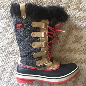 Sorel Tofino herringbone winter boots